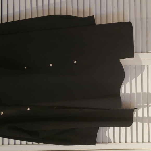 Casual Top - Picture 3 of 5